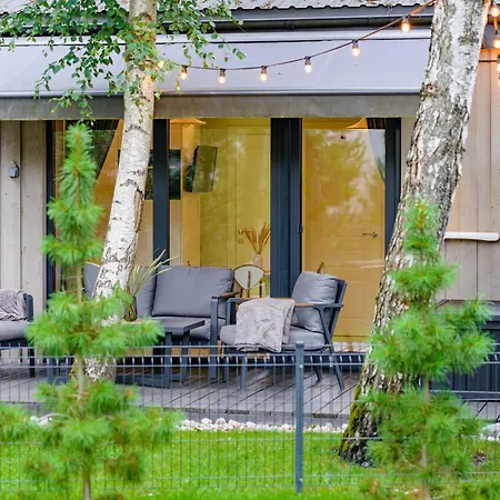 Pajurio Namelis Family House Su Baseinu Дом отдыха Паланга